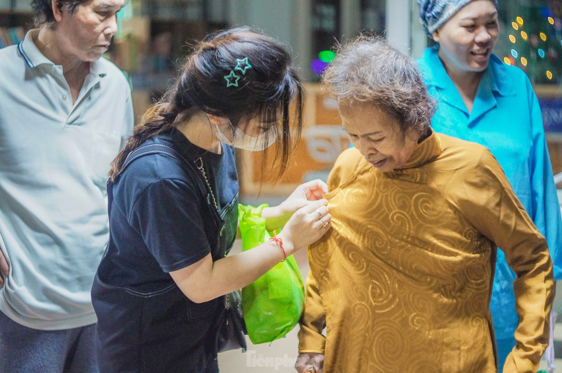 Festival unique d'Ao Dai à l'hôpital d'oncologie, photo 7