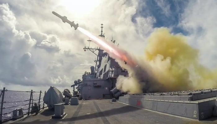 Feroz batalla de misiles entre los hutíes y el ejército estadounidense en el Mar Rojo