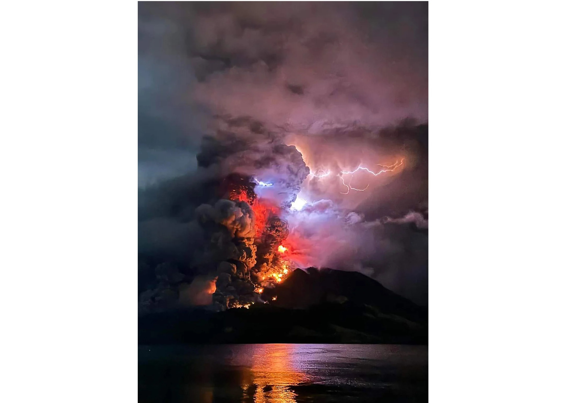 volcano eruption in indonesia population and airport east of figure 3