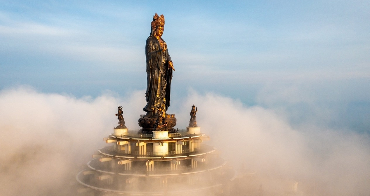 Der Berg Ba Den feiert die Entsagung des Bodhisattva Avalokitesvara mit vielen bedeutungsvollen Aktivitäten