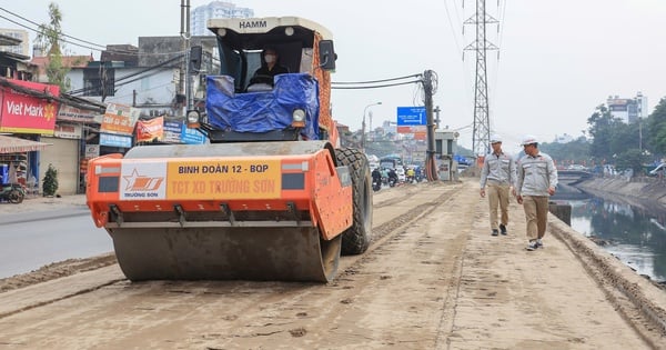 Nhà thầu lên tiếng về thông tin dùng rác thải để thi công đường Tam Trinh, Hà Nội