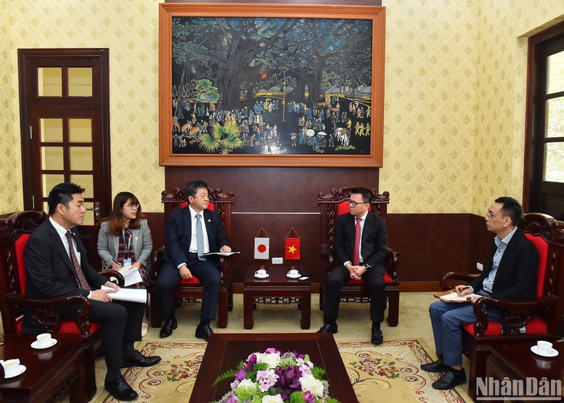 dong chi le quoc minh tiep dai dien co quan hop tac quoc te nhat ban tai viet nam jica hinh 1