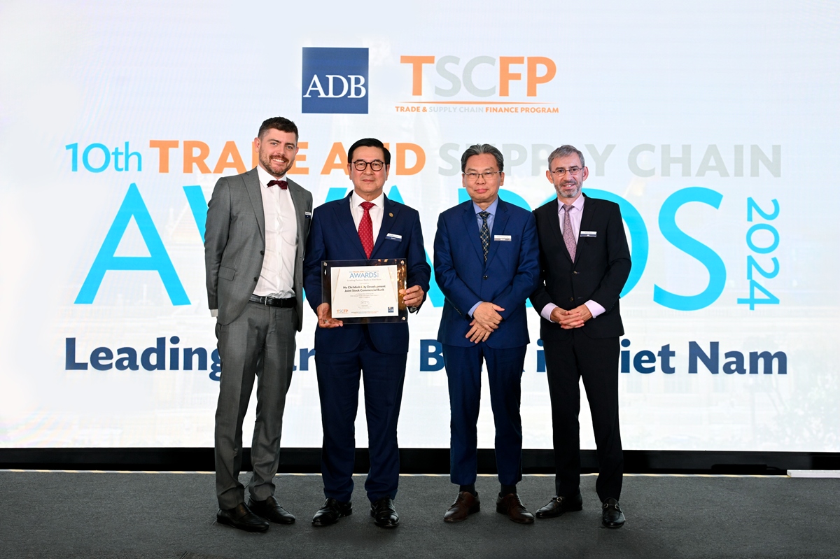 ADB honors HDBank as "Leading Partner Bank in Vietnam" for the second time