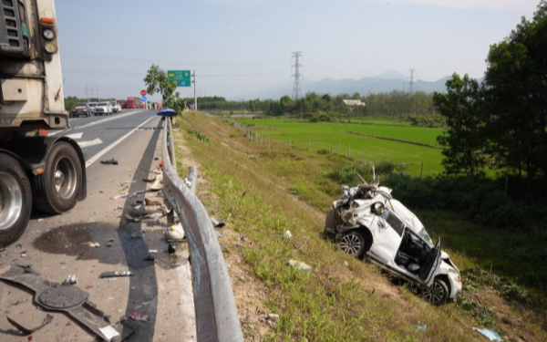 Prime Minister directs urgent investigation into cause of traffic accident on Cam Lo highway