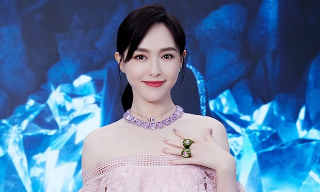 Duong Yen follows Diec Phi, acting in the film of the author of 