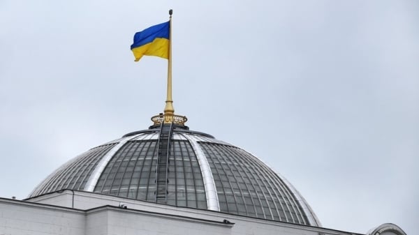 Die Ukraine bewilligt ein riesiges Budget für die Produktion und den Kauf von Waffen. Bei Bedarf kann man sich Geld leihen. Dänemark fordert Europa auf, „seine Stimme zu erheben“