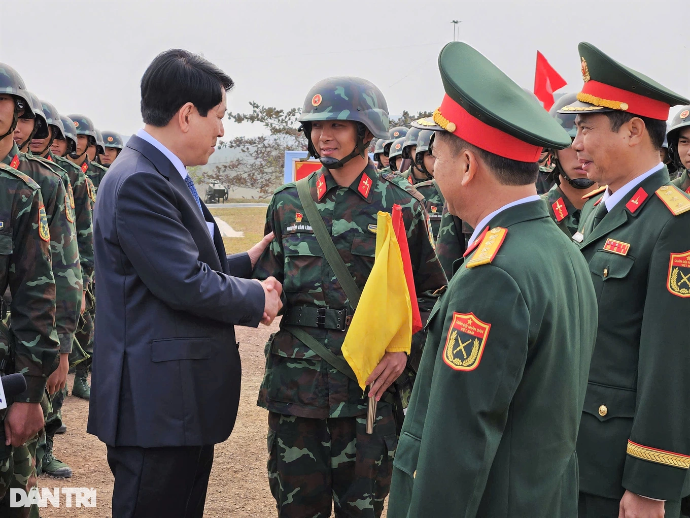 President inspects combat readiness at "Main Army Corps"