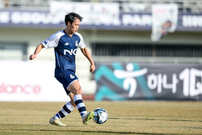 Van Toan played 11 matches with 428 minutes for Seoul E-Land on all fronts in the 2023 season. Photo: Seoul E-Land