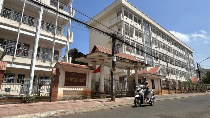 Extérieur du dortoir de la Faculté de médecine, Université Tay Nguyen. Photo : Ngoc Oanh