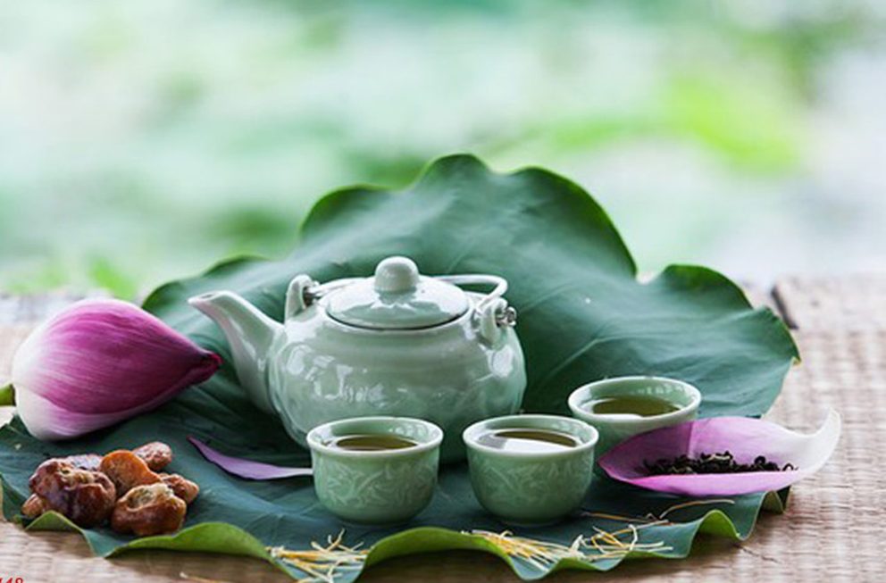 Lotus tea cup - the quintessence of Hanoi cuisine