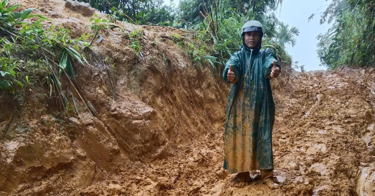 Les enseignants de Quang Nam vont en classe comme s'ils pataugeaient dans des rizières.