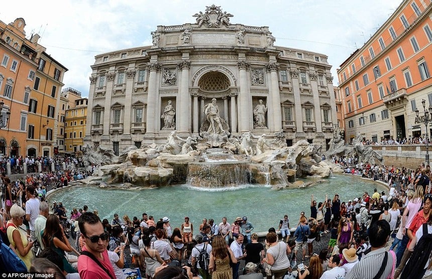 ‘Số phận’ của những đồng xu ở đài phun nước Trevi, Rome