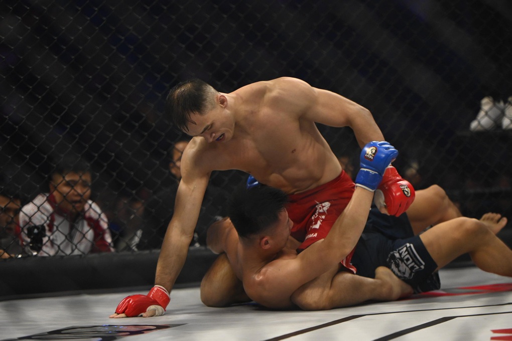 Những màn đọ tài nảy lửa trong đêm chung kết MMA Championship - 3