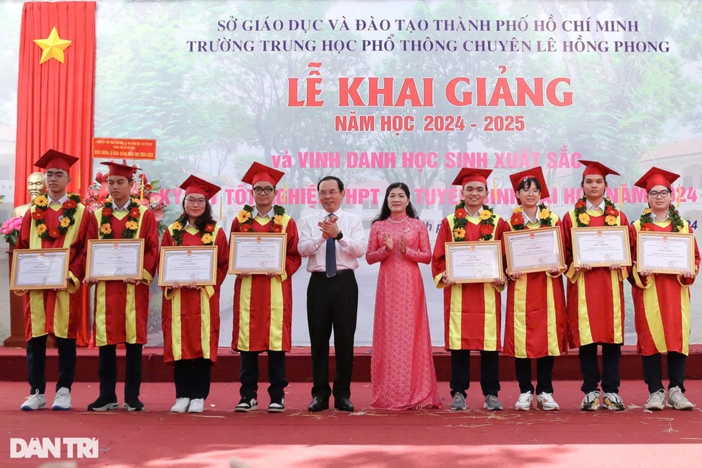 23 triệu học sinh cả nước chính thức bước vào năm học đặc biệt - 5