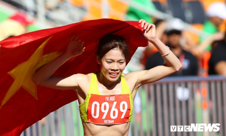 Pham Thi Hue a remporté la médaille d'or dans la distance forte de Nguyen Thi Oanh - 1