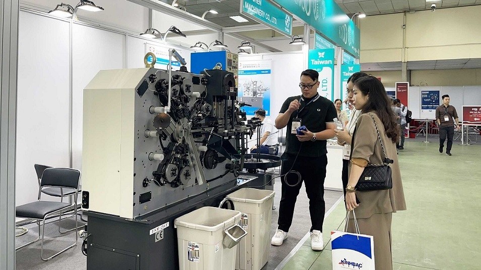 Many advanced technologies and solutions in the precision engineering and automation industries are present at MTA Hanoi 2024