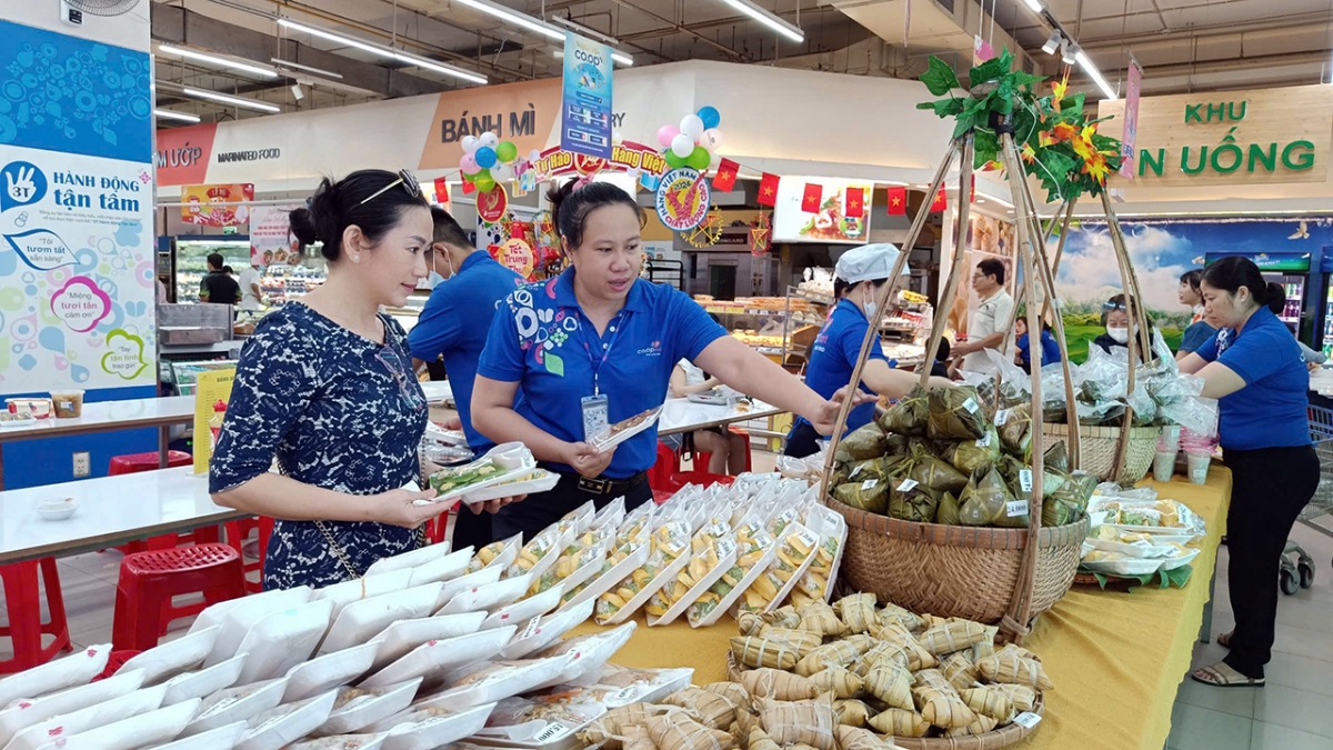 Le pouvoir d'achat a doublé dans la chaîne de supermarchés Saigon Co.op pendant la période des fêtes.