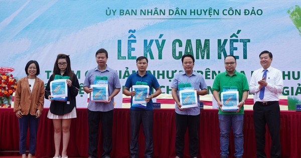 Côn Đảo ký cam kết 'Du lịch giảm nhựa'