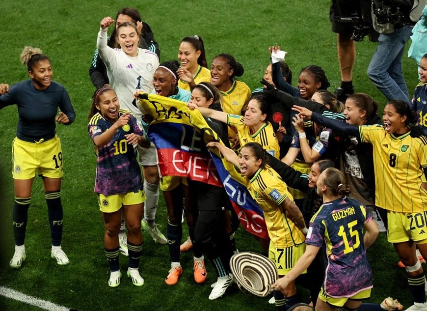 La alegría de las jugadoras colombianas al ganar el derecho a clasificar a los cuartos de final del Mundial Femenino 2023. Foto: Getty