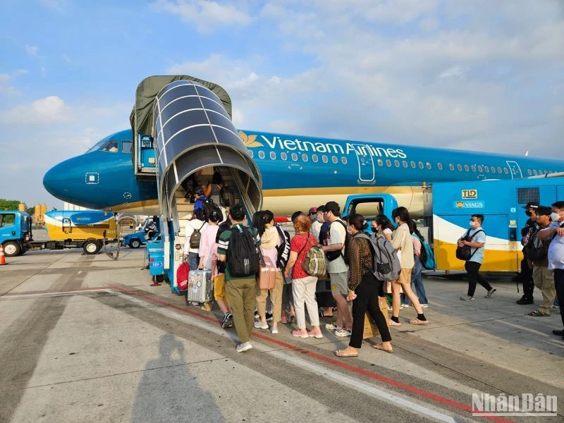 Le groupe Vietnam Airlines ouvre la vente anticipée de 1,5 million de sièges pour le Nouvel An lunaire