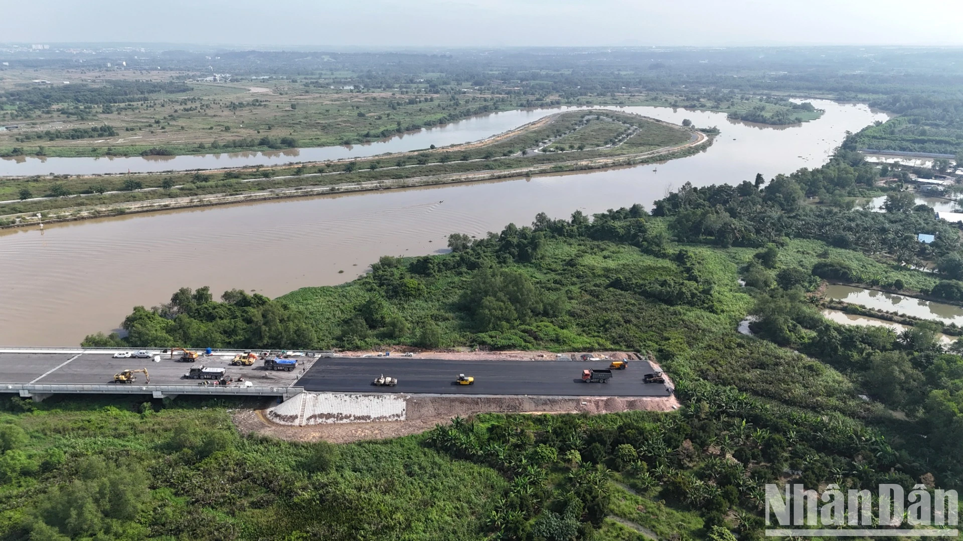 [Photo] Risk of wasting nearly 400 billion VND bridge completed without connecting road photo 9