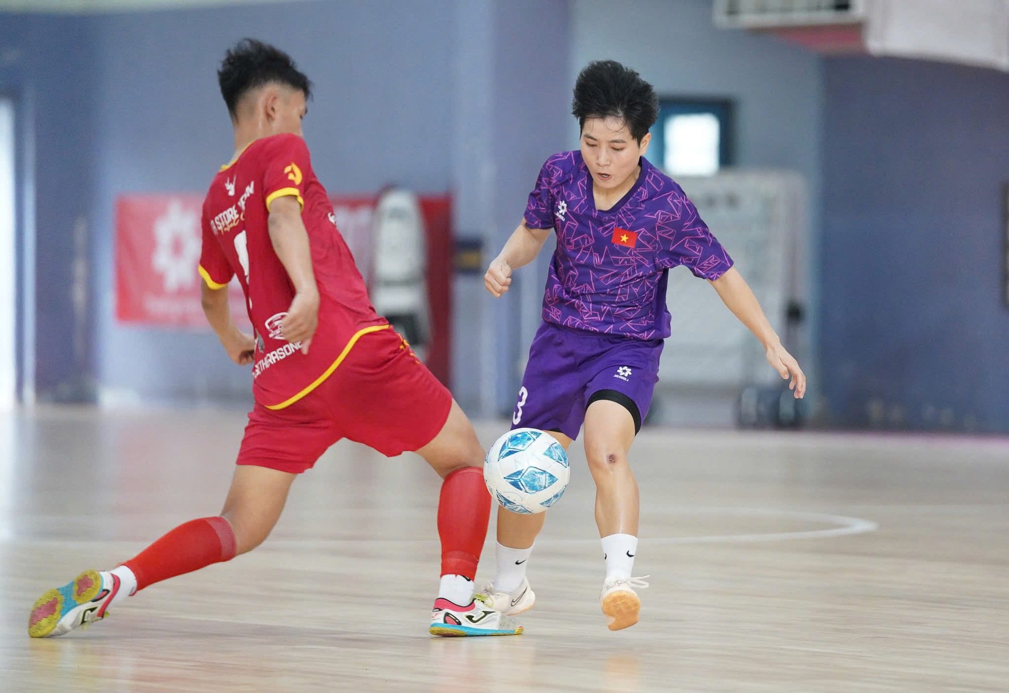 Đội tuyển futsal nữ Việt Nam đặt mục tiêu đánh bại chủ nhà Myanmar- Ảnh 3.