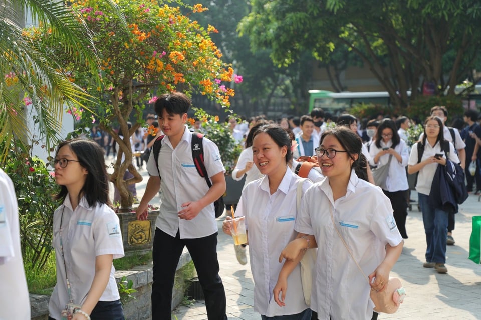 A partir de 2025, el examen de graduación de la escuela secundaria constará de solo 4 pruebas.