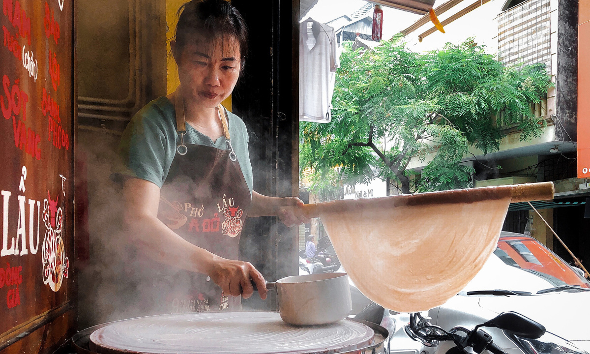 Xin Man Red Pho Restaurant mit Dessert in Hanoi