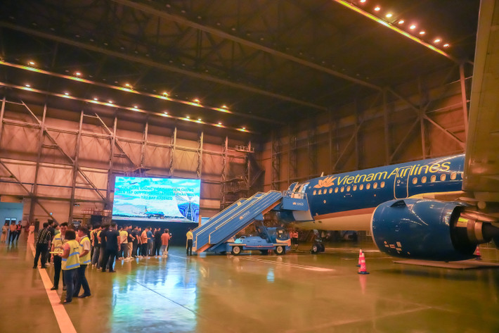 Vietnam Airlines diễn tập quy trình thoát hiểm khẩn nguy, sẵn sàng ứng phó mọi tình huống