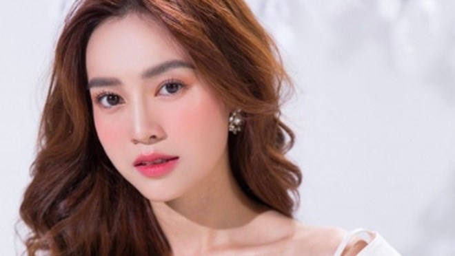Nhịp showbiz: Hé lộ thời điểm Ninh Dương Lan Ngọc đi du học Úc