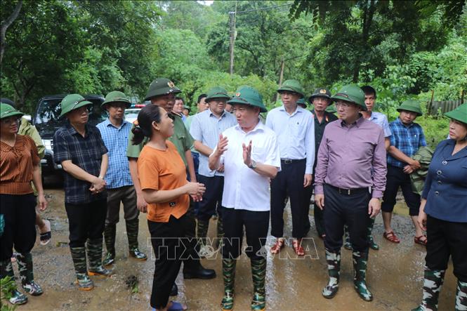 Lãnh đạo Đảng, Nhà nước kiểm tra khắc phục hậu quả bão số 3