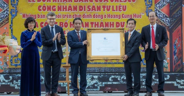 Thua Thien Hue recibe el certificado de la UNESCO y anuncia la finalización de la restauración de la reliquia del Palacio Thai Hoa