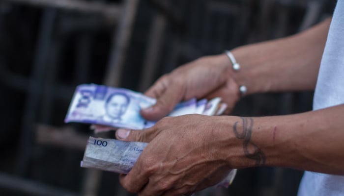 Filipinas arresta a 400 extranjeros en centro de fraude