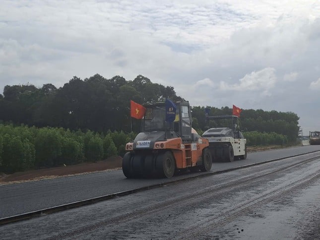 'Khoác áo đẹp' cho cao tốc Biên Hòa - Vũng Tàu qua Đồng Nai ảnh 2