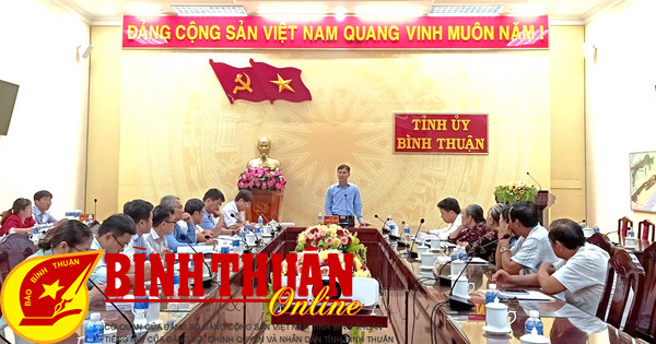 Bí thư Tỉnh ủy tiếp một số hộ dân liên quan dự án đường Lê Duẩn