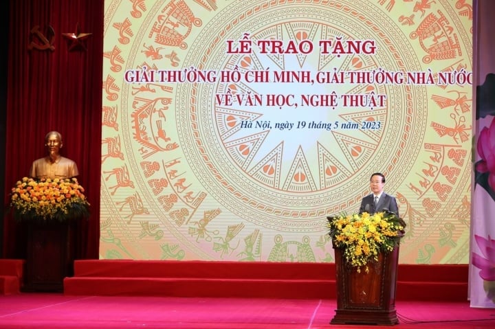 Chủ tịch nước Võ Văn Thưởng trao Giải thưởng Hồ Chí Minh về văn học, nghệ thuật - 1