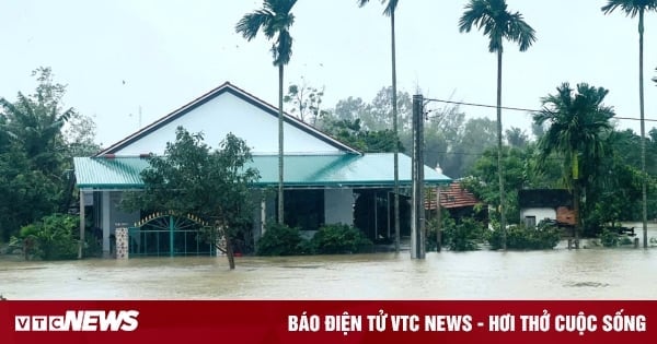 De nombreux endroits inondés après de fortes pluies prolongées, Quang Ngai a évacué les habitants