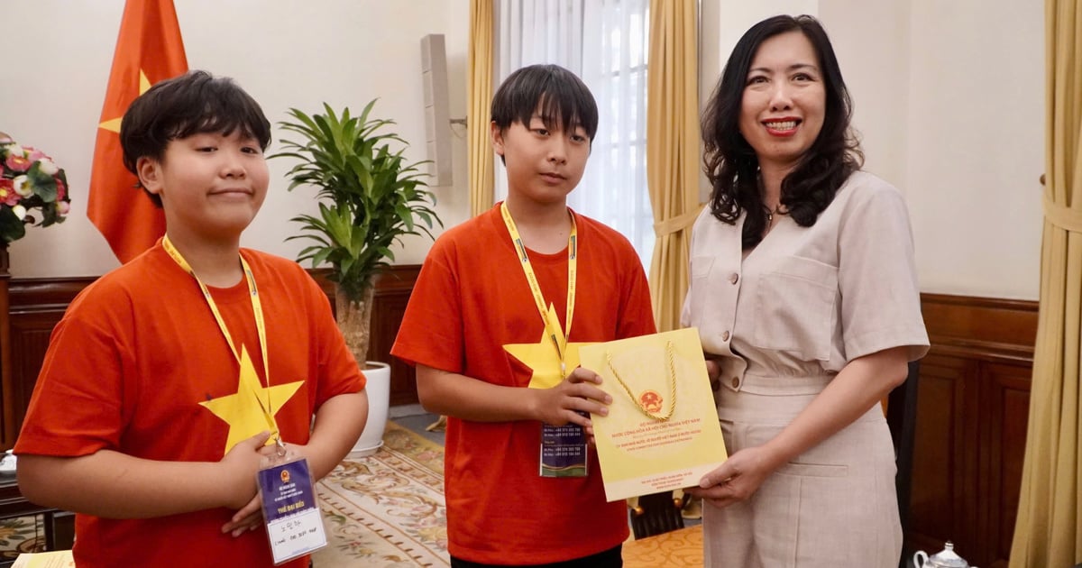 Deputy Minister of Foreign Affairs receives overseas Vietnamese children and teachers in Korea