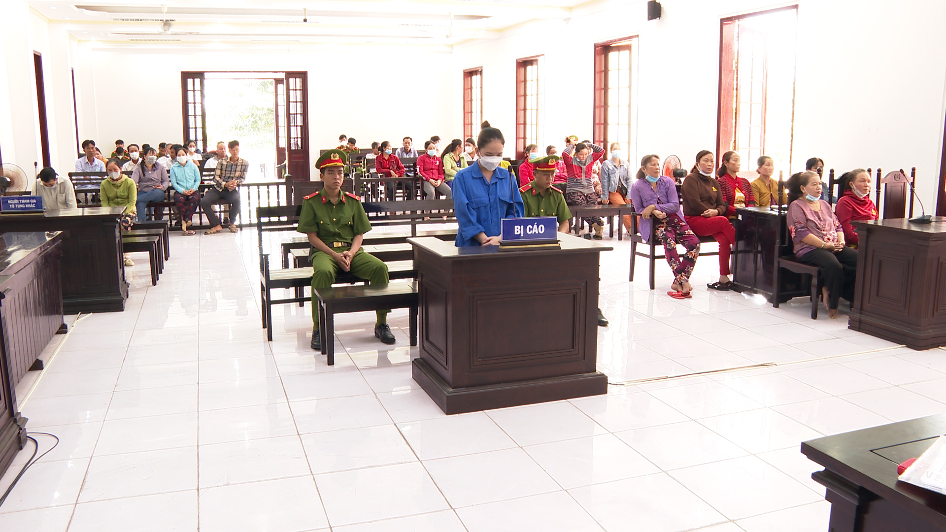 Nữ ‘đầu thảo’ bán hụi, lấy tên khống hốt hụi chiếm đoạt hơn 1,6 tỉ đồng - Ảnh 1.