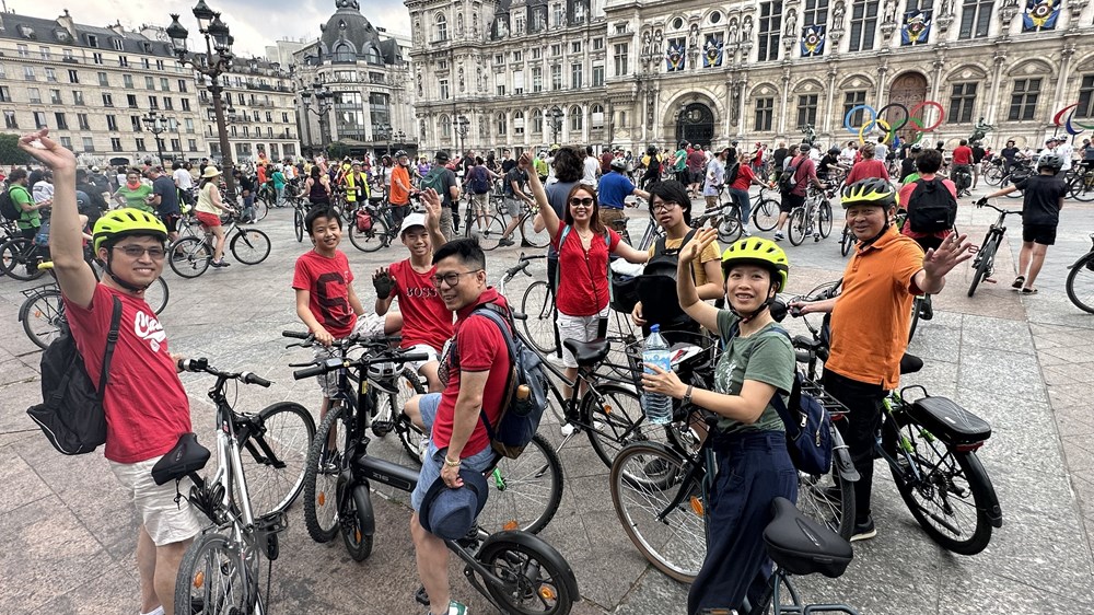 Die Franzosen fahren Fahrrad, um ihre Gesundheit zu verbessern und die Umwelt zu schützen. Foto 3