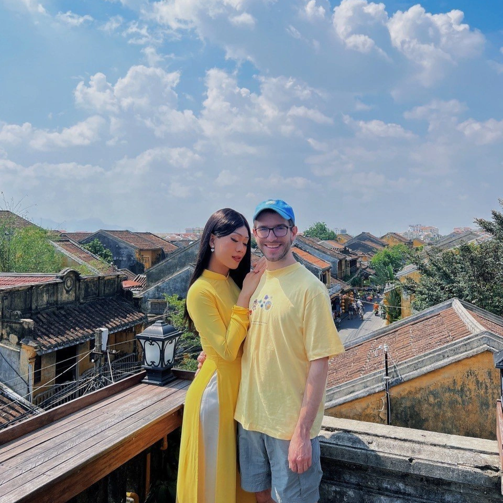 Chuyện tình hotgirl chuyển giới An Giang: Mỗi lần gặp sẽ đi một nước - 2