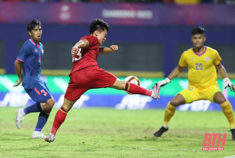 Unentschieden gegen Thailand, Vietnam trifft im Halbfinale auf Indonesien