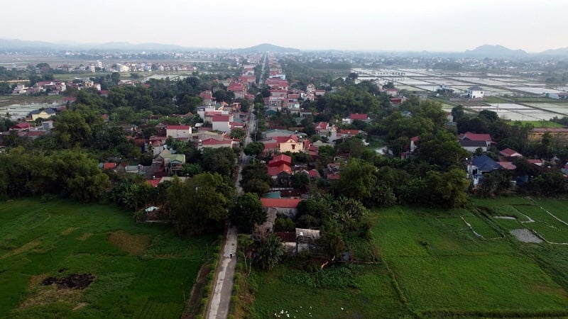 ป้อมปราการราชวงศ์ Ho ตั้งอยู่ในชุมชนของ Vinh Tien, Vinh Long, Vinh Quang, Vinh Yen, Vinh Phuc, Vinh Ninh, Vinh Khang, Vinh Thanh และ Vinh Loc (เขต Vinh Loc) จังหวัด Thanh Hoa