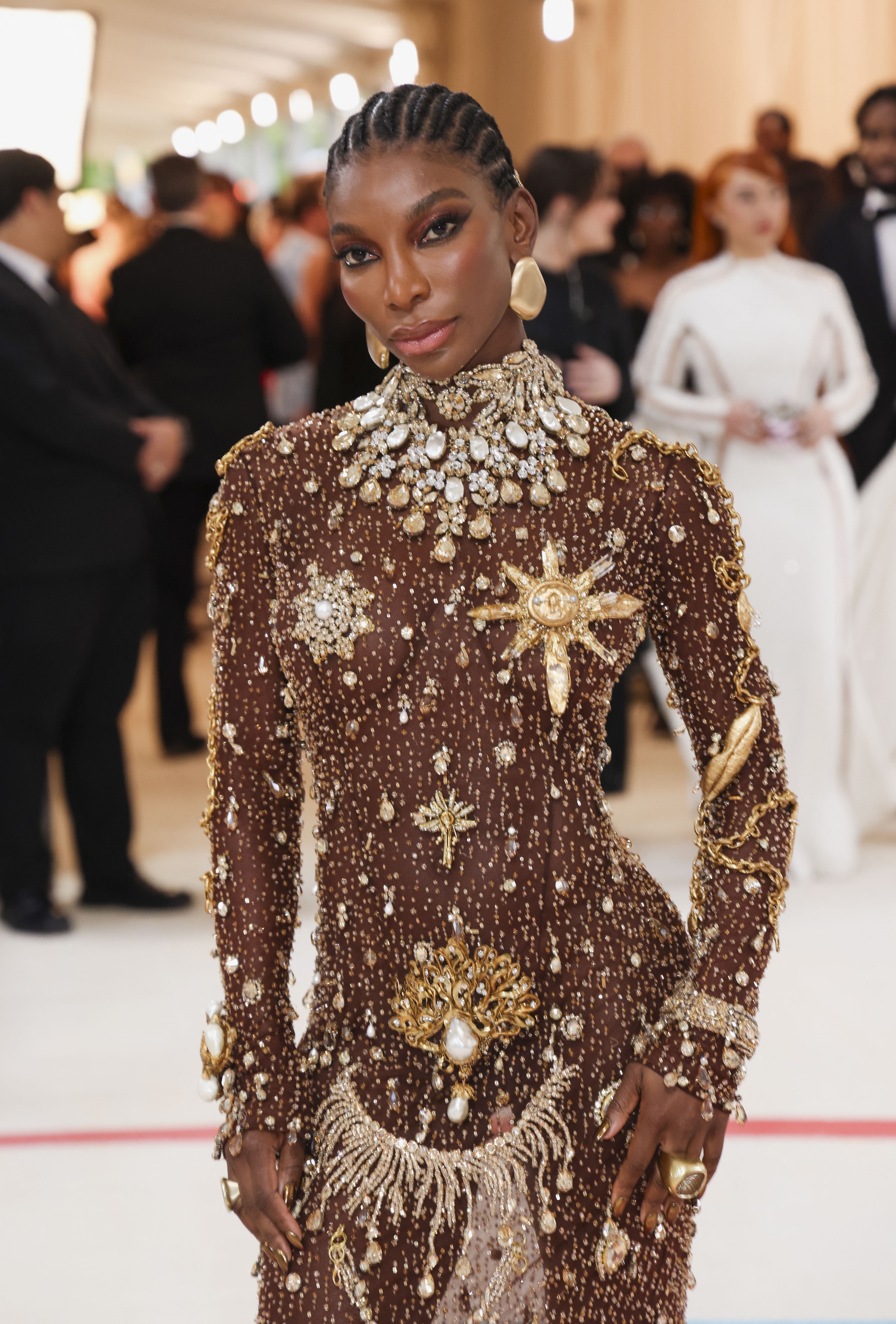 Những trang phục độc, lạ tại Met Gala 2023 - Ảnh 15.