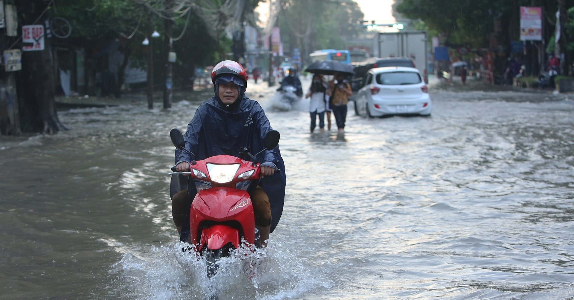 Weather forecast September 17, 2024: Storm No. 4 forming in the East Sea, heavy rain in all 3 regions