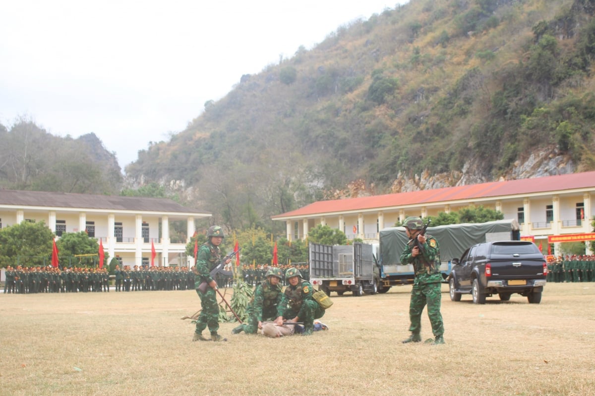 son la ra quan huan luyen, san sang chien dau hinh anh 6