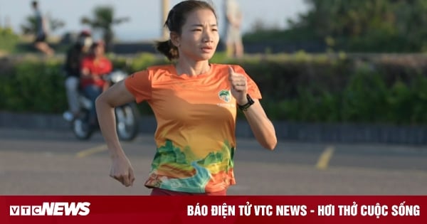 Nguyễn Thị Oanh hối hả tập luyện, sẵn sàng bảo vệ ngôi hậu Tiền Phong Marathon