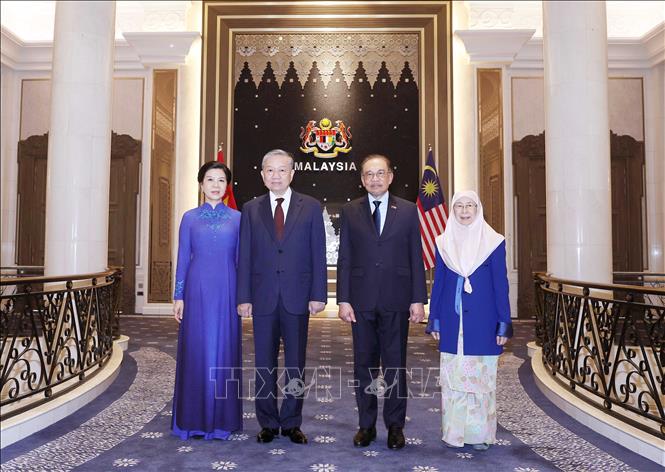 Photo caption