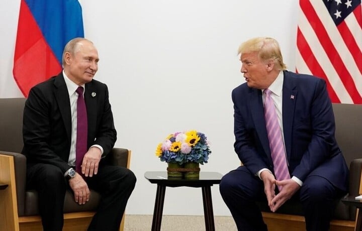 Le président russe Vladimir Poutine et le président américain Donald Trump. (Photo : Reuters)