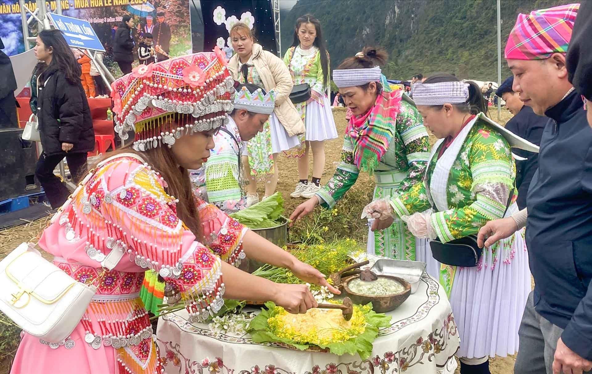 Ẩm thực của đồng bào Mông mang đặc trưng riêng. (Nguồn: baodantoc.vn)